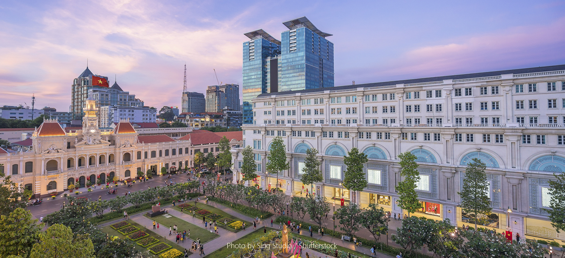 Nguyen Hue Walking Street: Beauty, Cuisine, and Experience in Ho Chi Minh City