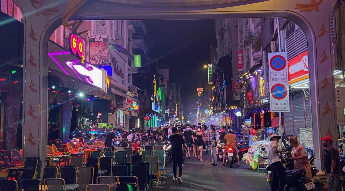 Saigon’s Western Quarter – Lively with a street that never sleeps
