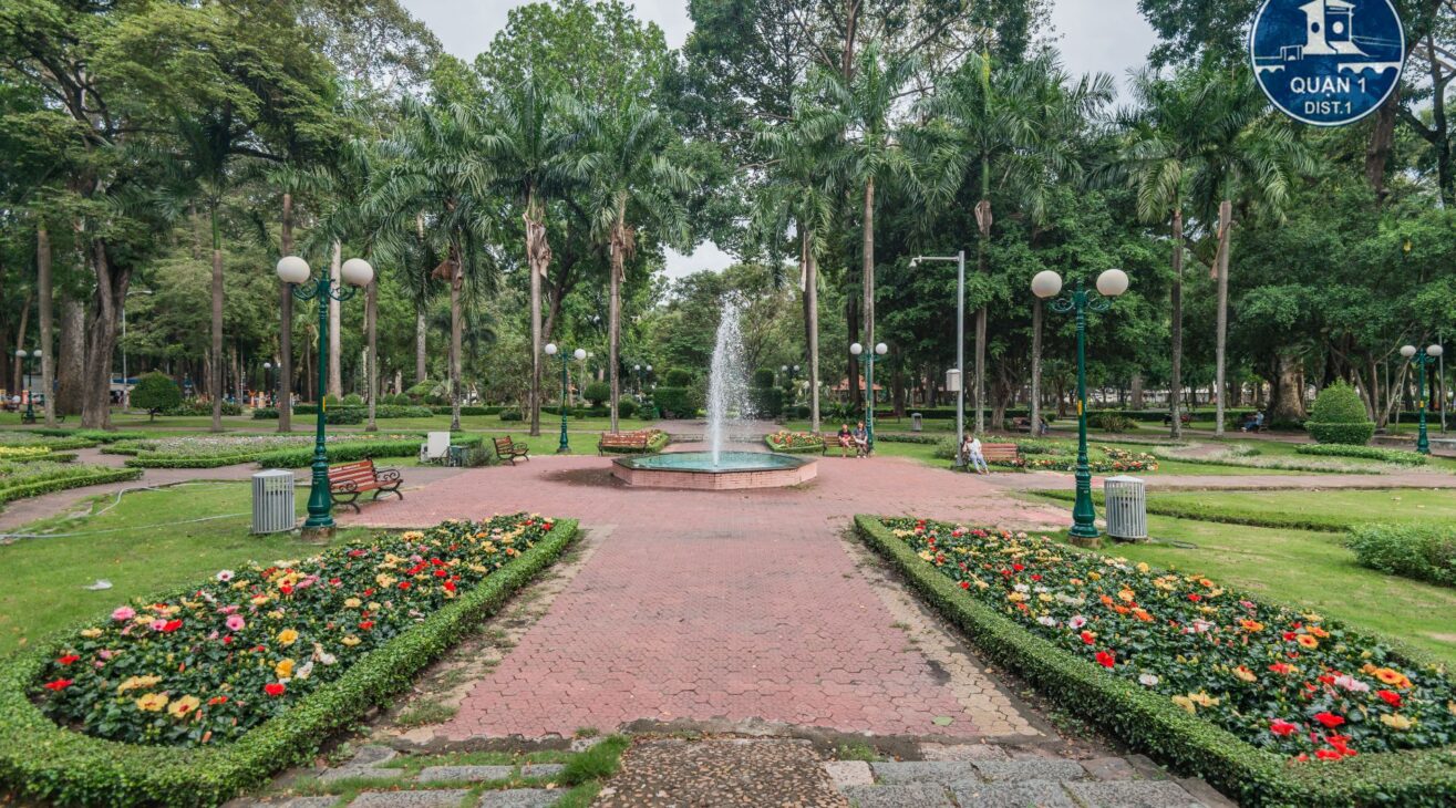 Tao Dan Park – An ideal place to relax in the crowded city