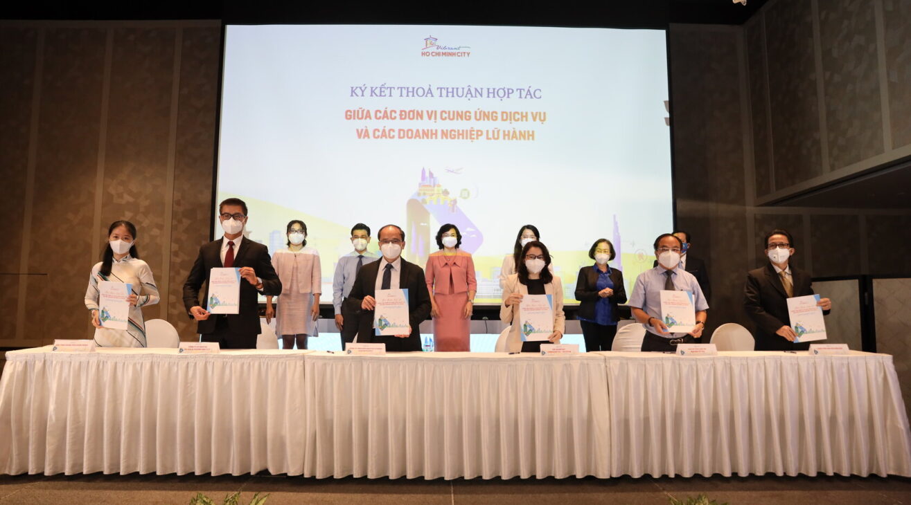 Hội nghị triển khai Kế hoạch phục hồi du lịch Thành phồ Hồ Chí Minh trong điều kiện thích ứng an toàn với dịch COVID-19 giai đoạn cuối năm 2021 và năm 2022