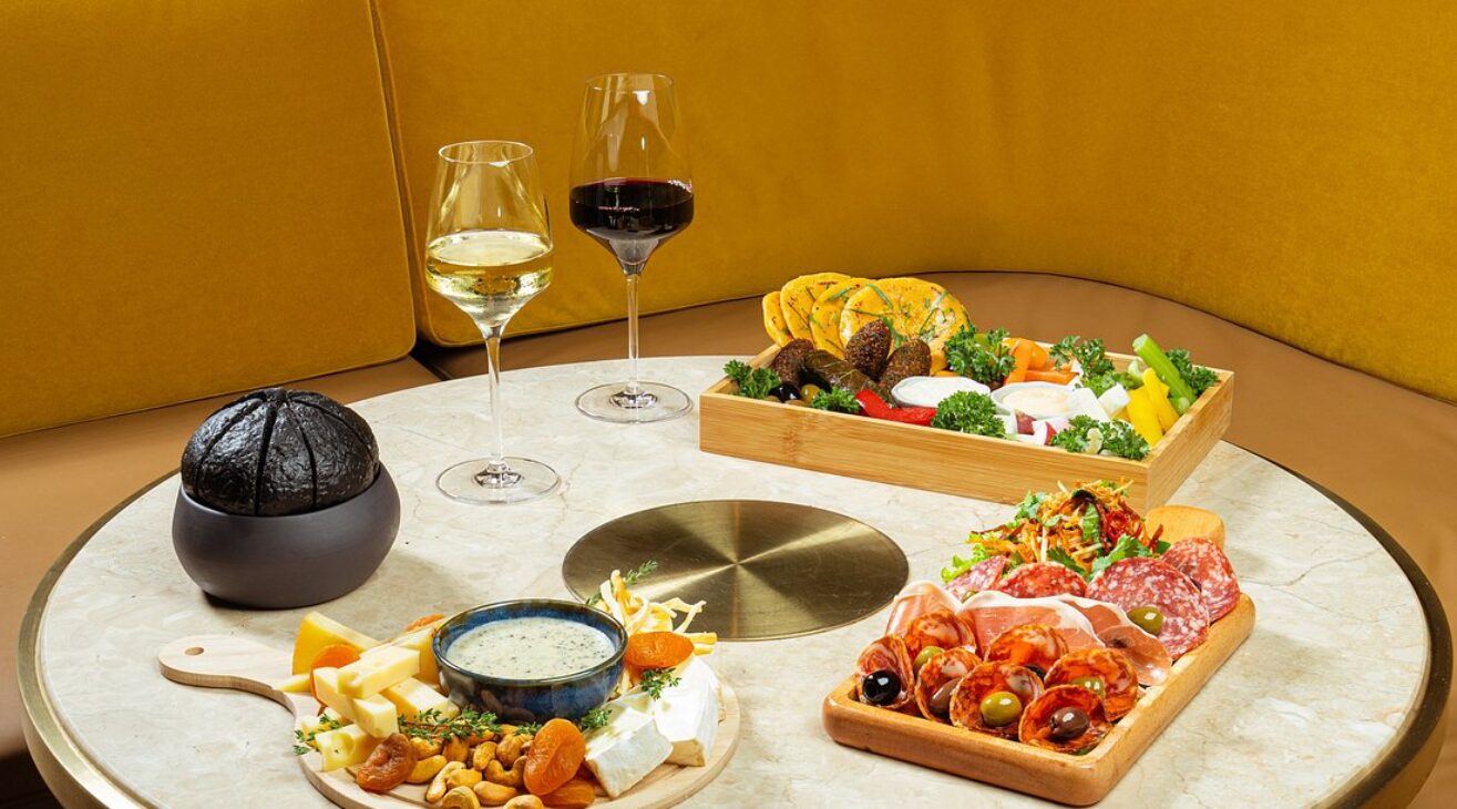 Night Party at BARSON