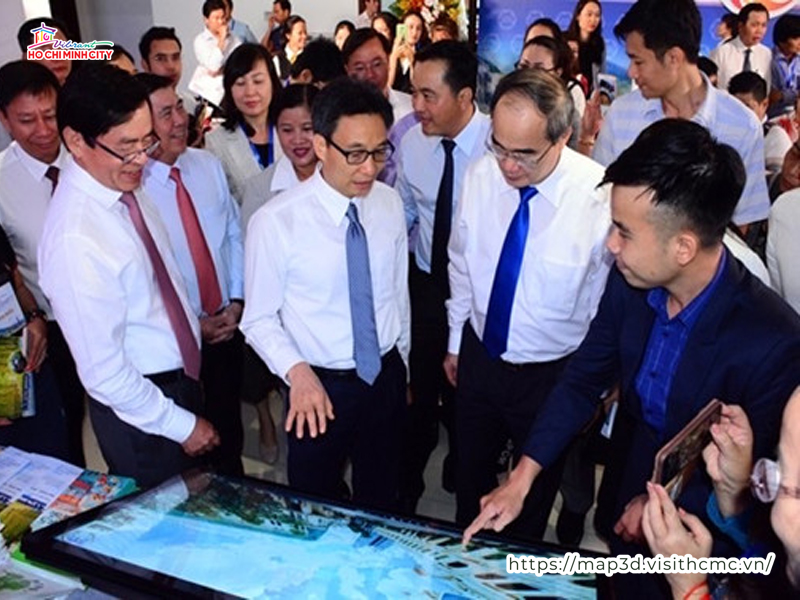 Some images of the experience of Map 3D/360 by the Central Leadership