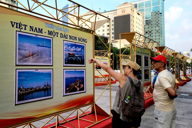 Photo Exhibition “Việt Nam – Một dải non sông” (Vietnam – A Strip of Mountains and Rivers)