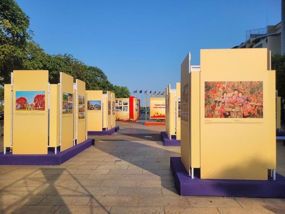 Photo Exhibition “Việt Nam – Một dải non sông” (Vietnam – A Strip of Mountains and Rivers)